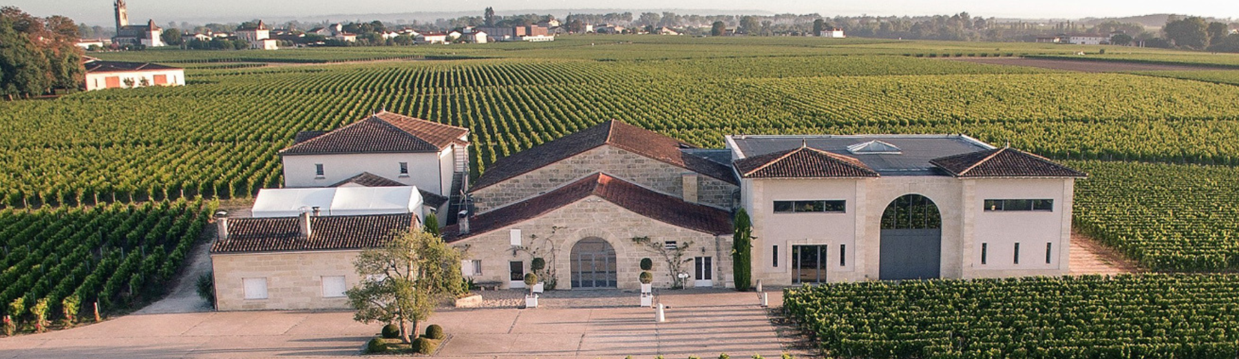 chateau-la-conseillante-estate-and-its-vineyard-pomerol