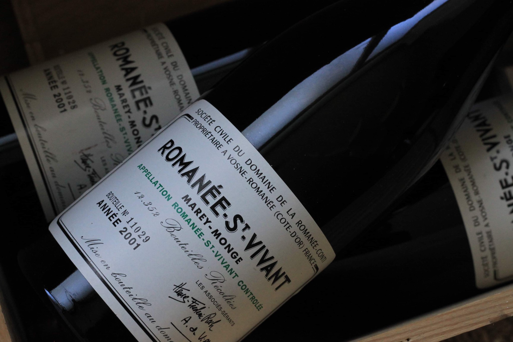 domaine-de-la-romanee-conti-saint-vivant-bottle